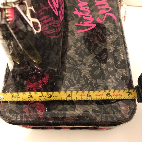 Victoria secrets travel cosmetic with the compartments set - Picture 10 of 11